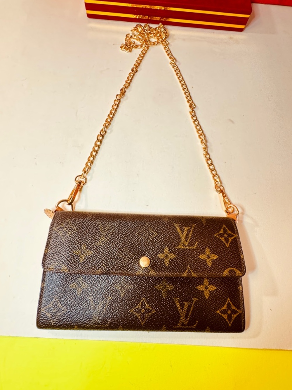 Louis Vuitton Monogram Sarah Long bifold Chain Wallet. - Picture 5 of 13